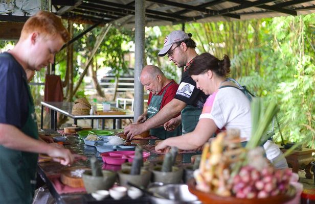 Ya's Krabi Thai Cookery School