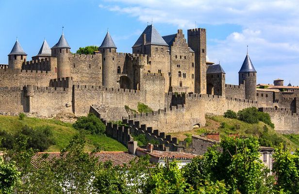 Explore Carcassonne in 60 minutes with a Local