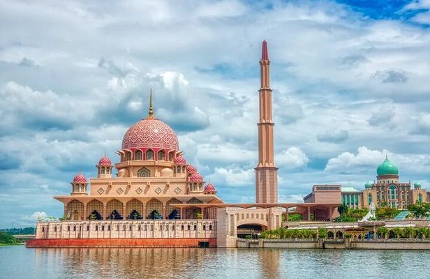 Putrajaya Pink Mosque & Blue Mosque Shah Alam Tour | Kuala Lumpur