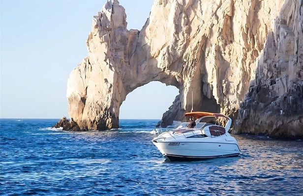 Cabo San Lucas Private Yacht – Snorkel, Sightsee & Sip Cocktails