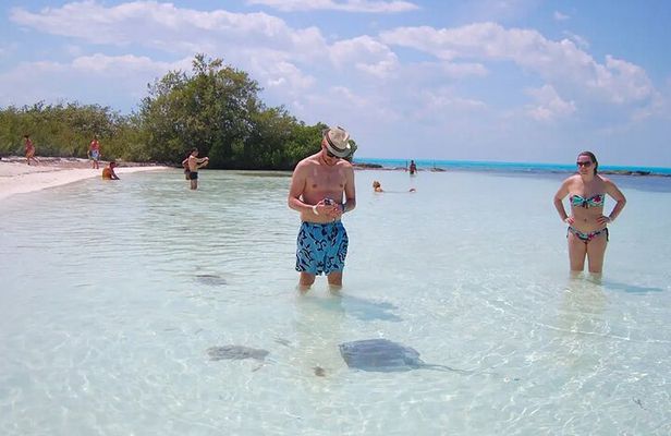 Isla Contoy and Isla Mujeres with All Inclusive Snorkeling