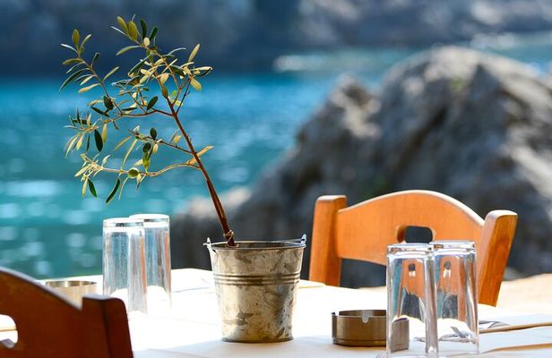 Mykonos Private Island Tour with Transfers and Greek Meal