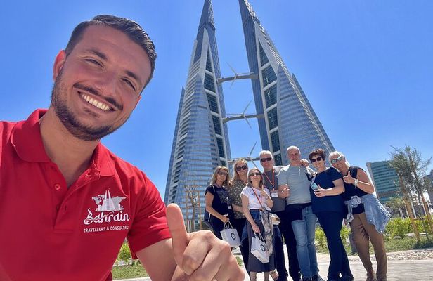 Manama Day from South to North to Discover Bahrain