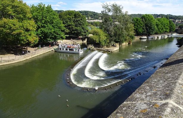 Bath self guided walking tour and scavenger hunt