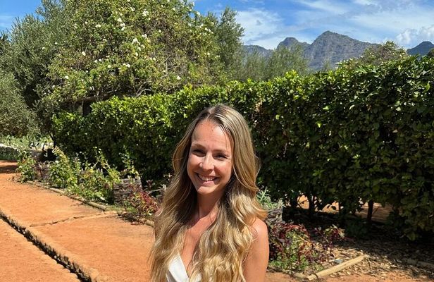 From Cape Town Private Luxury Wine Tour with Two Wine Tastings