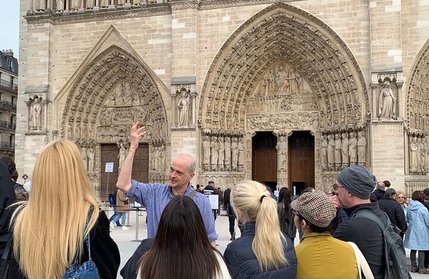 Notre-Dame Cathedral Exterior & Latin Quarter Guided Tour