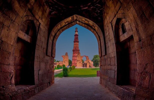 Golden Triangle Wonders: Taj, Delhi, Jaipur & Vrindavan