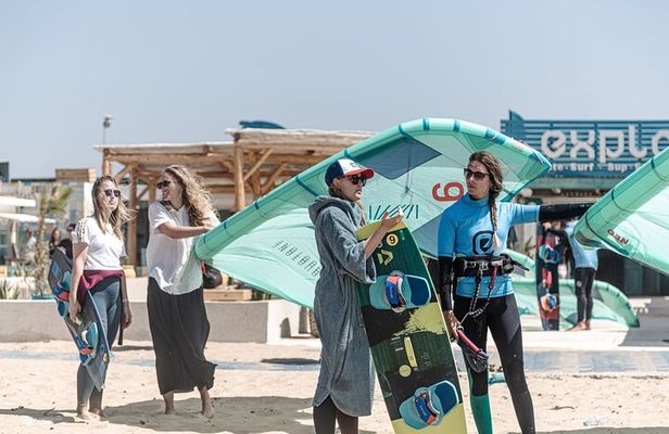 Kitesurf Lesson Semi Private - 2 People with 1 Instructor in Essaouira
