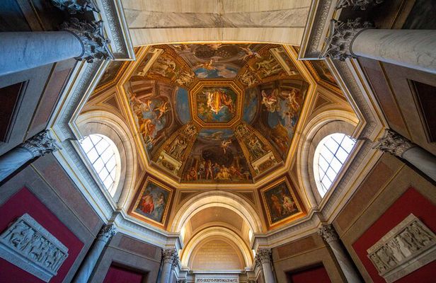 Vatican Museums small group tour with a local guide