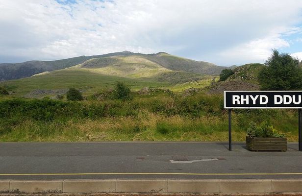 A Guided Hike Up Snowdon via Rhyd Ddu Path