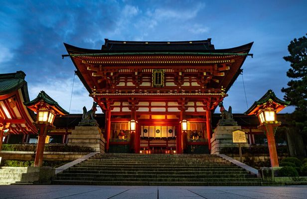 Kyoto Customizable Private Walking Tour with Guide