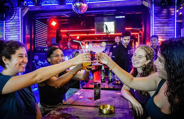 Walking Hidden Gems Bar and Party through Chinatown Tour