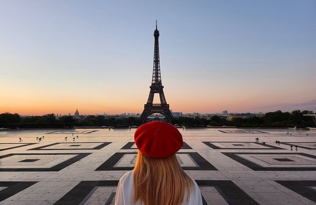 Paris Without People - Sunrise Bike Tour & Breakfast