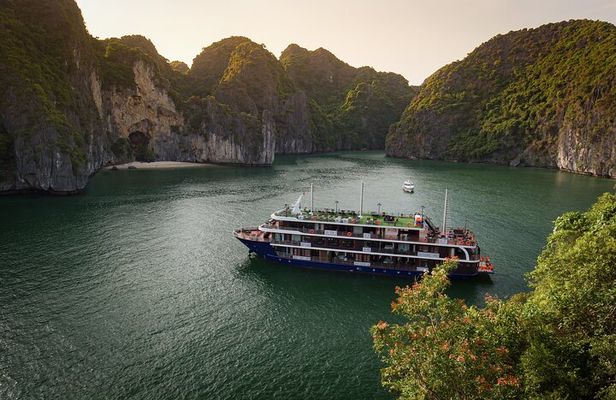 Lava Cruise 3 day Explore Lan Ha Bay from Hanoi