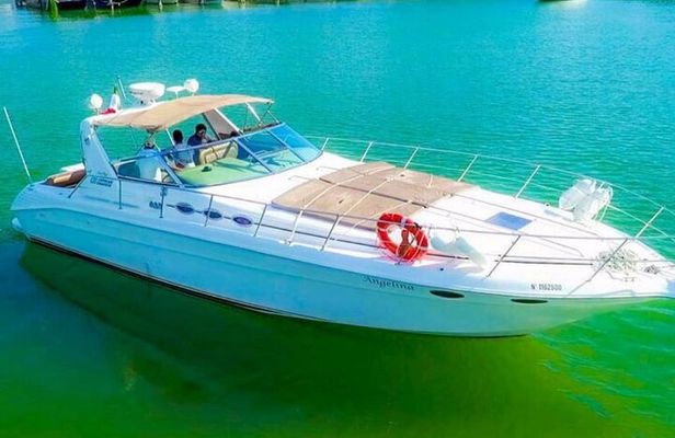 Luxury Private Yacht Rental by the Turquoise Waters of the Caribbean.