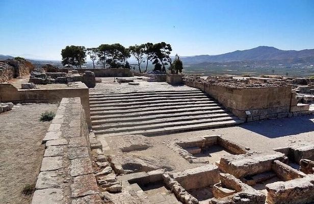Explore Cretan culture on a day trip 