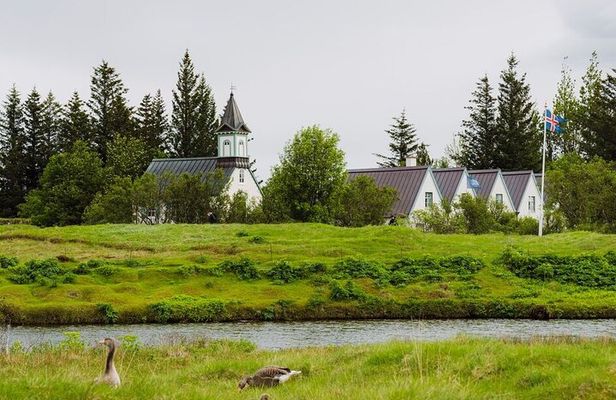 2 Day Golden Circle and South Coast Highlights