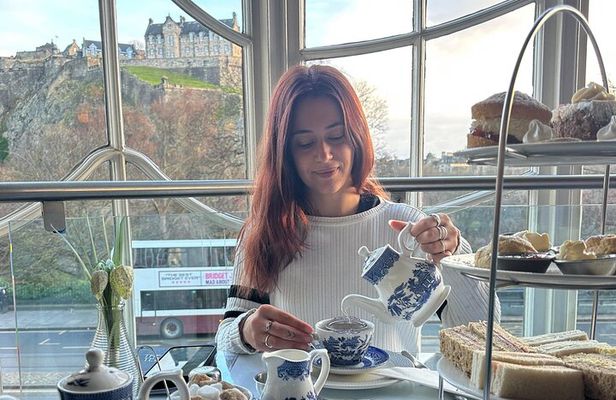 Edinburgh’s Most Iconic Afternoon Tea with Castle Views