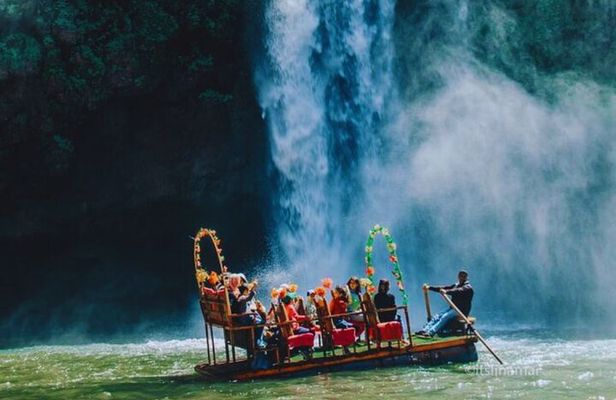 Ouzoud Waterfall Adventure With Boat Ride & Wild Monkeys