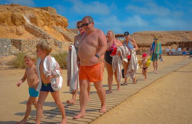 Orange Island Snorkeling Trip & Twister Speed Boat Ride & Lunch - Hurghada