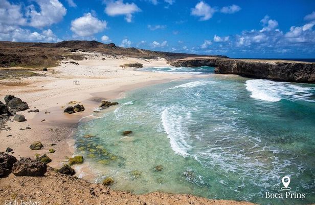 Aruba Natural Wonders Caves and Natural Pool Jeep Tour