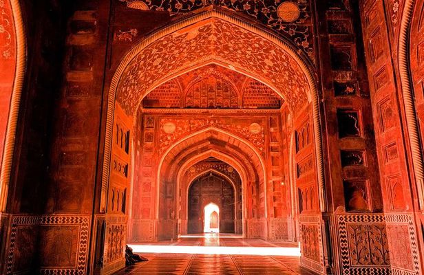 6 Day Golden Triangle Tour Packages in India