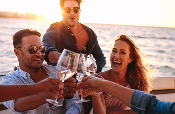 From Rhodes: Small-Group Cruise with Lunch & Drinks