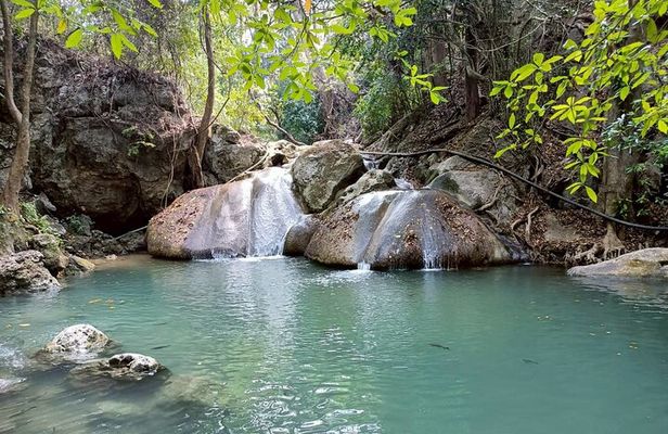 Private Tour to Erawan Waterfall and Boat Tour in Kanchanaburi