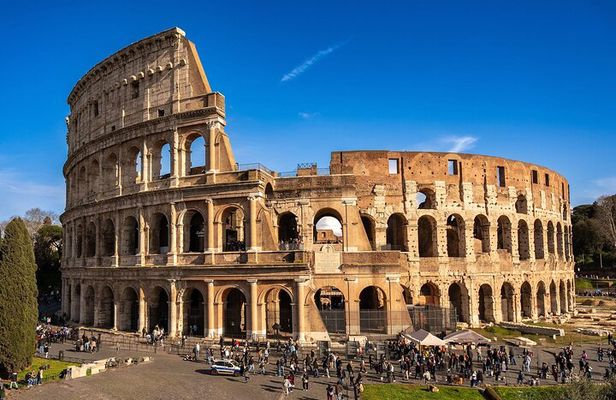 Guided Tour of Colosseum, Roman Forum & Palatine Hill in Rome