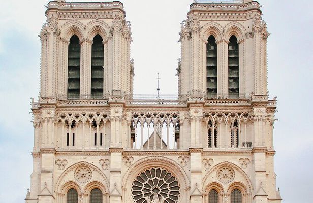 Notre-Dame Cathedral Guided Tour with Access