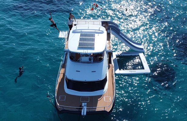 Phiphi Island Luxury Yacht Sailing Tour,deep diving optional