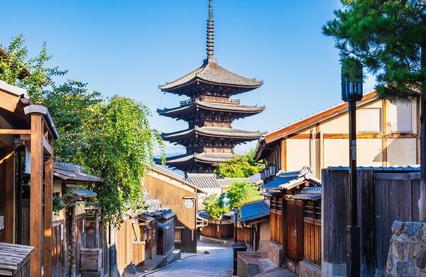 Osaka / Kyoto: Kinkaku-ji, Kiyomizu-dera Temple, Sannenzaka & Uji