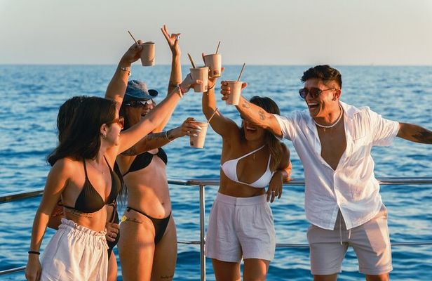 Daily Cruise: Paros – Antiparos – Despotiko