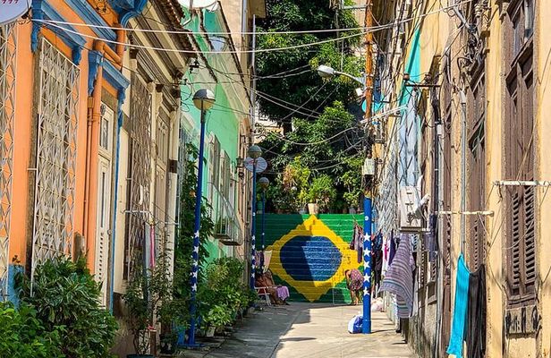 Samba paths: Explore History and Live the Carnival