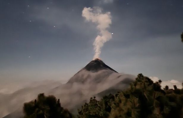 Hike Volcanoes Acatenango and Fire in 2 days