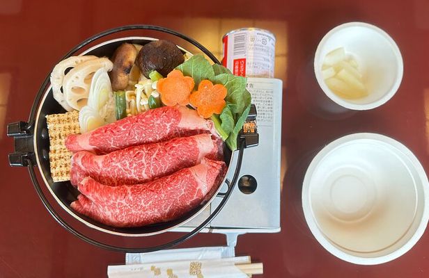 Tokyo Yakatabune Dinner Cruise：Sukiyaki, Show&Tokyo Tower Option