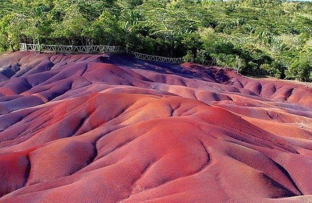 South-West Escape: Seven Colored Earth & Chamarel Rum Distillery