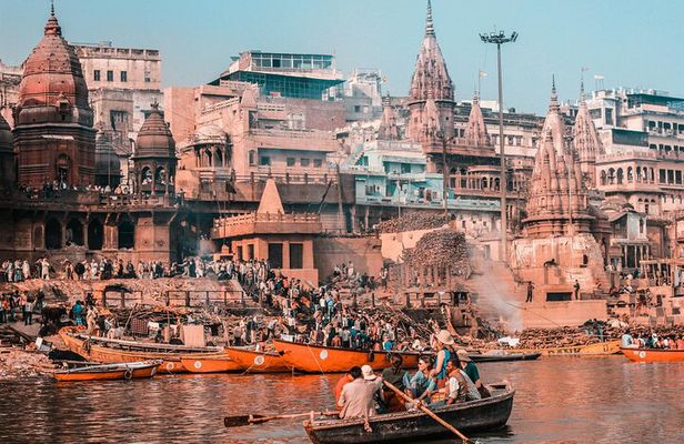 Varanasi: Half-Day Tour with Boat Ride & Traditional Breakfast