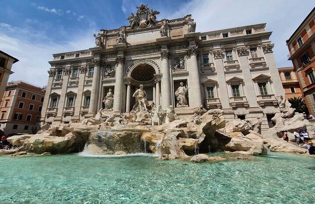 Rome Trevi Fountain Tour and Underground Experience