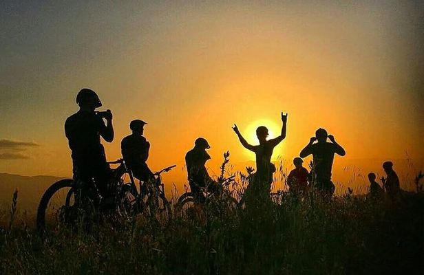 Discovering Chianti: Sunset eBike Tour and Dinner