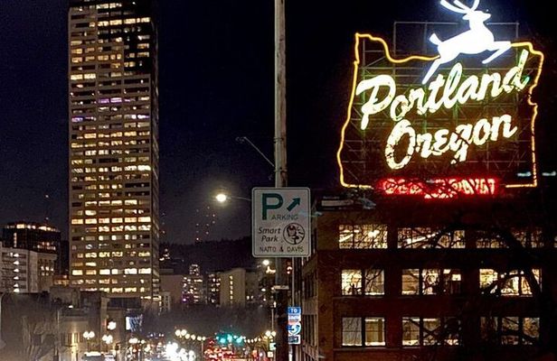 Portland City Lights: Enchanting Night Tour