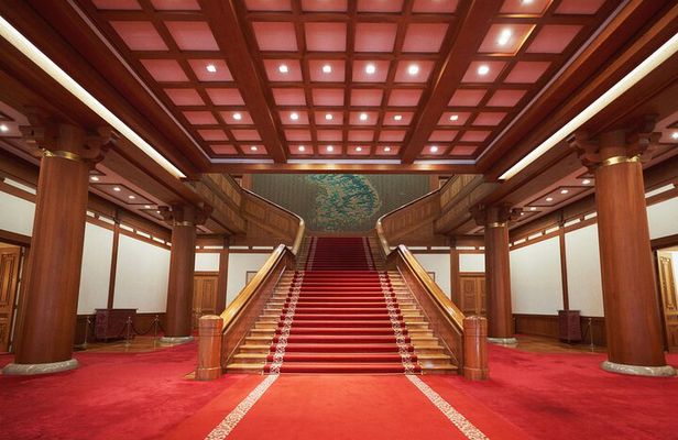 Limited‑Access: Korea’s White House Walking Tour Blue House