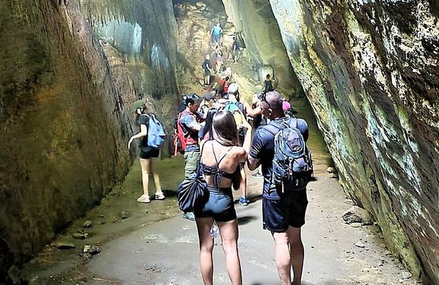 Tijuca Forest Caves and Falls Tour in Rio de Janeiro