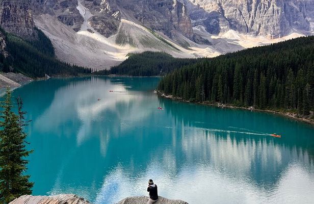 Banff Town ,Lake Louise, Moraine , Emerald & Johnston Canyon Tour