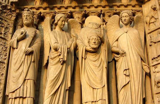 Notre Dame Interior Tour with Crypt, Macaron or Lunch