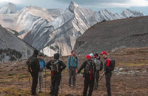 Private Guided Adventure: Hike & Wellness in Banff
