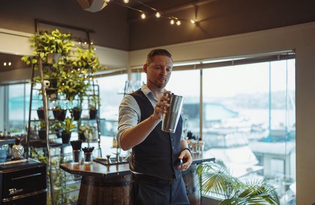 Seattle Hands On Cocktail Class