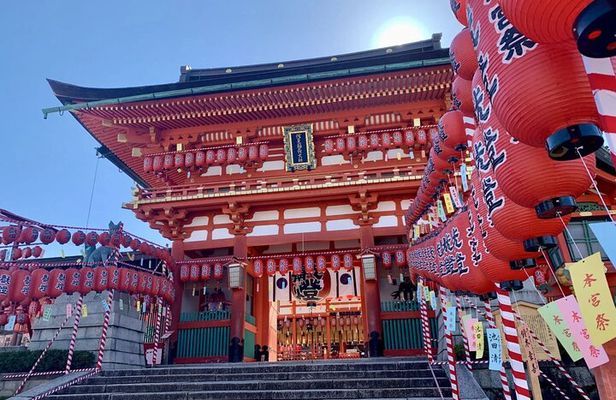 Hidden Secrets of Fushimi Inari: Bamboo Paths and Sake Village