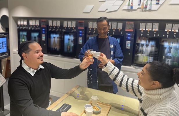 Guided Sake Tasting in Asakusa Tokyo: 10 Kinds of Sake