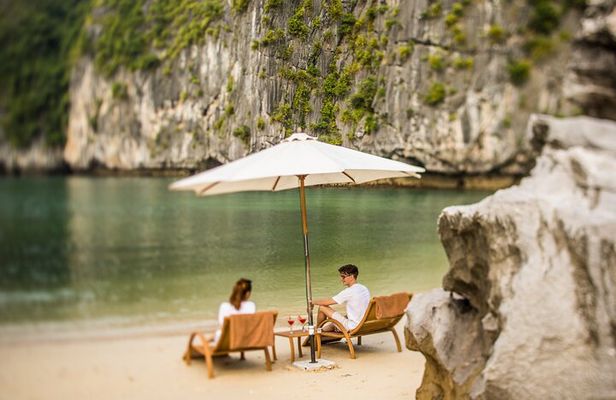 3 Days 2 Night Luxury Halong Bay Tour from Hanoi
